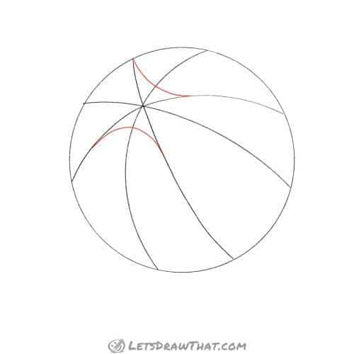 Drawing step: Round off the opposite quarter peaks